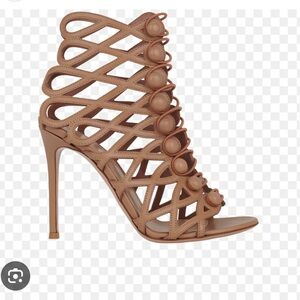 Gianvito Rossi nude pink blush Tan caged button loop bootie Strappy Heels 39